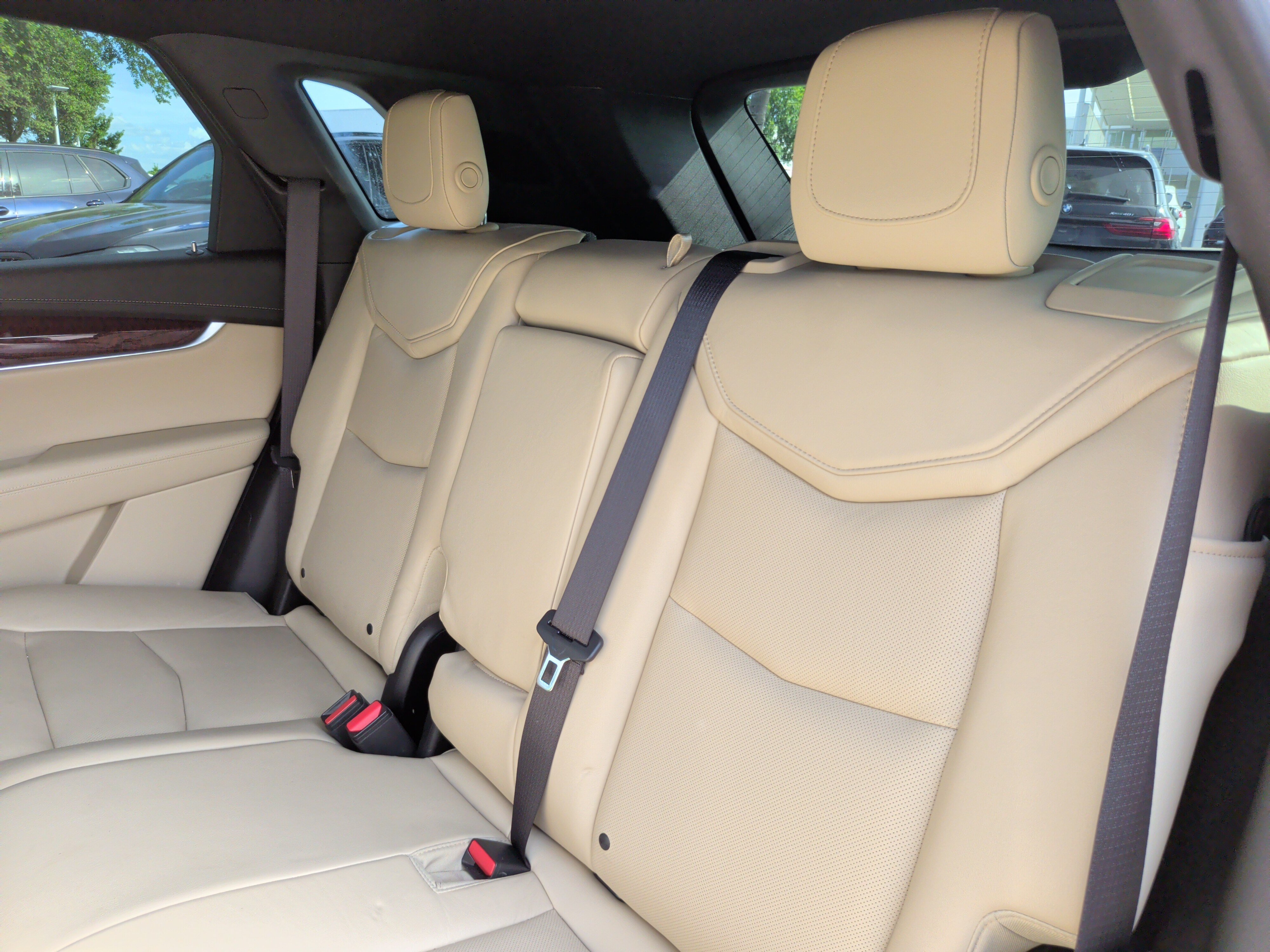Used 2017 Cadillac XT5 Luxury w/ Driver Awareness Package FWD image 36