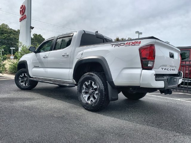 Certified 2019 Toyota Tacoma TRD Off-Road AWD/4WD image 6