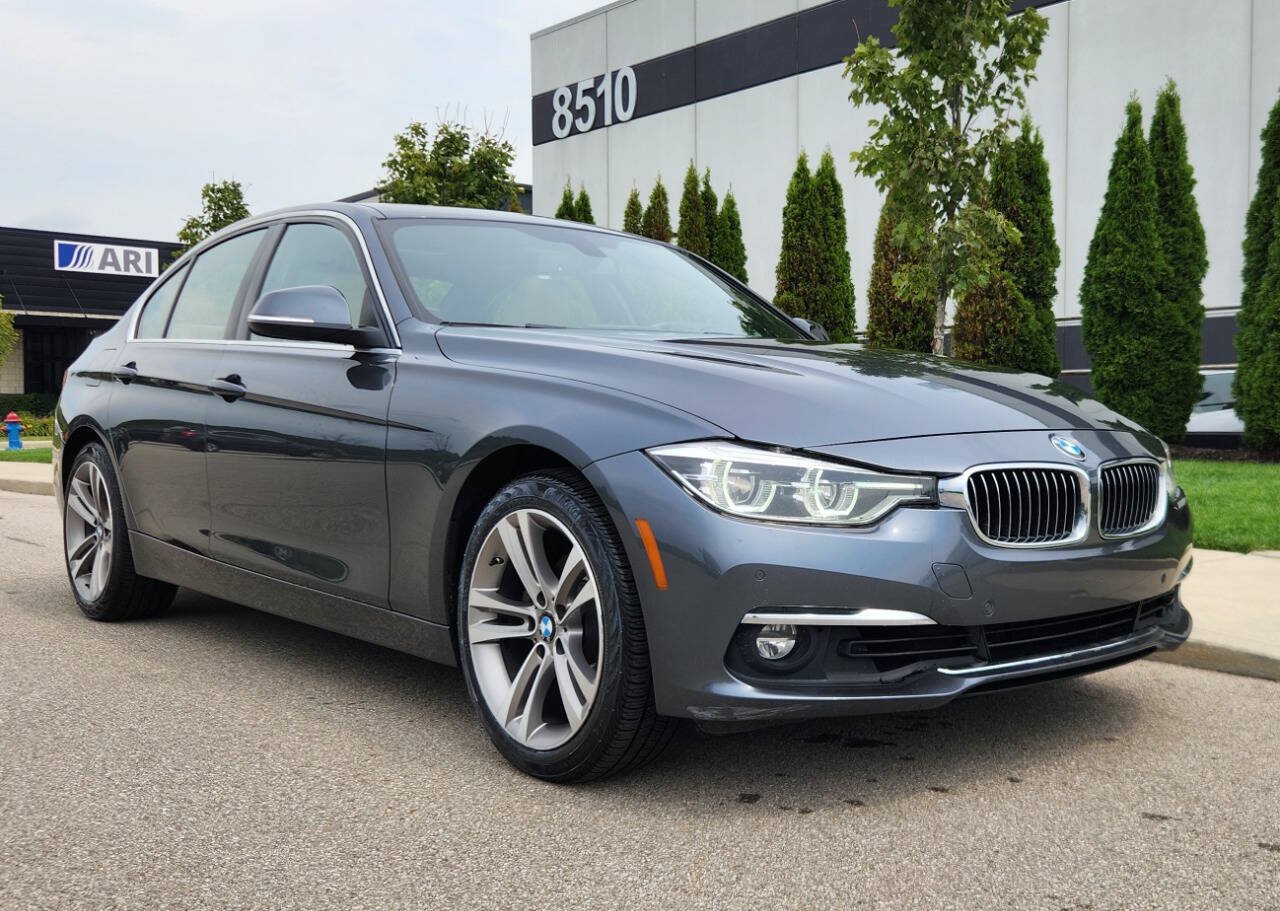 Used 2017 BMW 330i xDrive Sedan AWD/4WD image 6