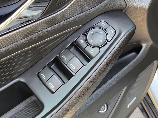 Used 2023 Chevrolet Traverse Premier w/ Redline Edition image 12