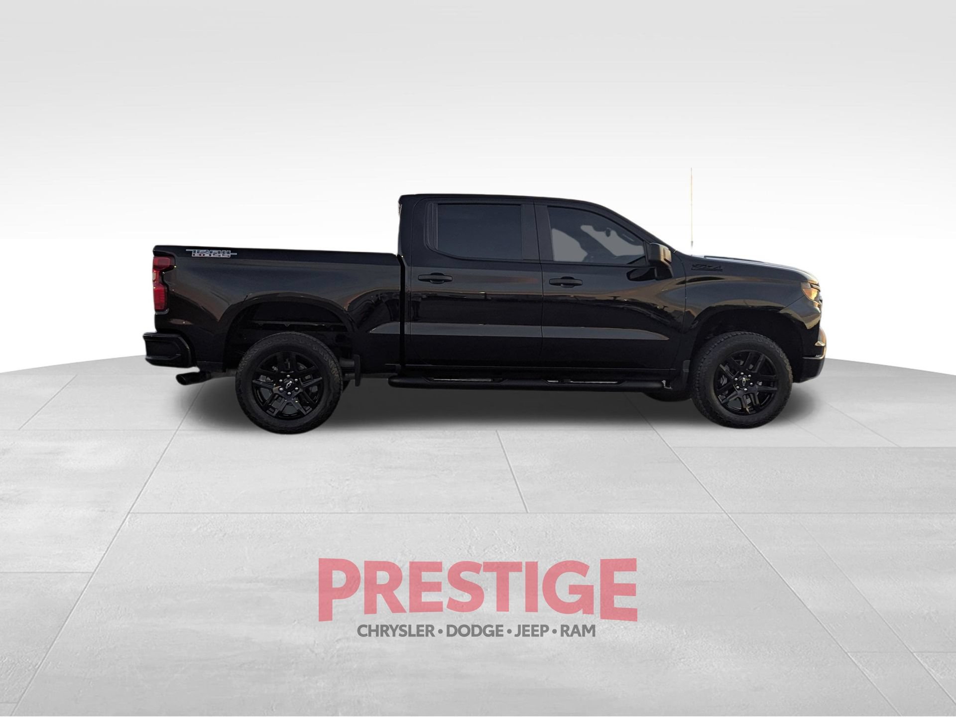 Used 2025 Chevrolet Silverado 1500 Custom Trail Boss w/ Turbomax Blackout Package AWD/4WD image 7