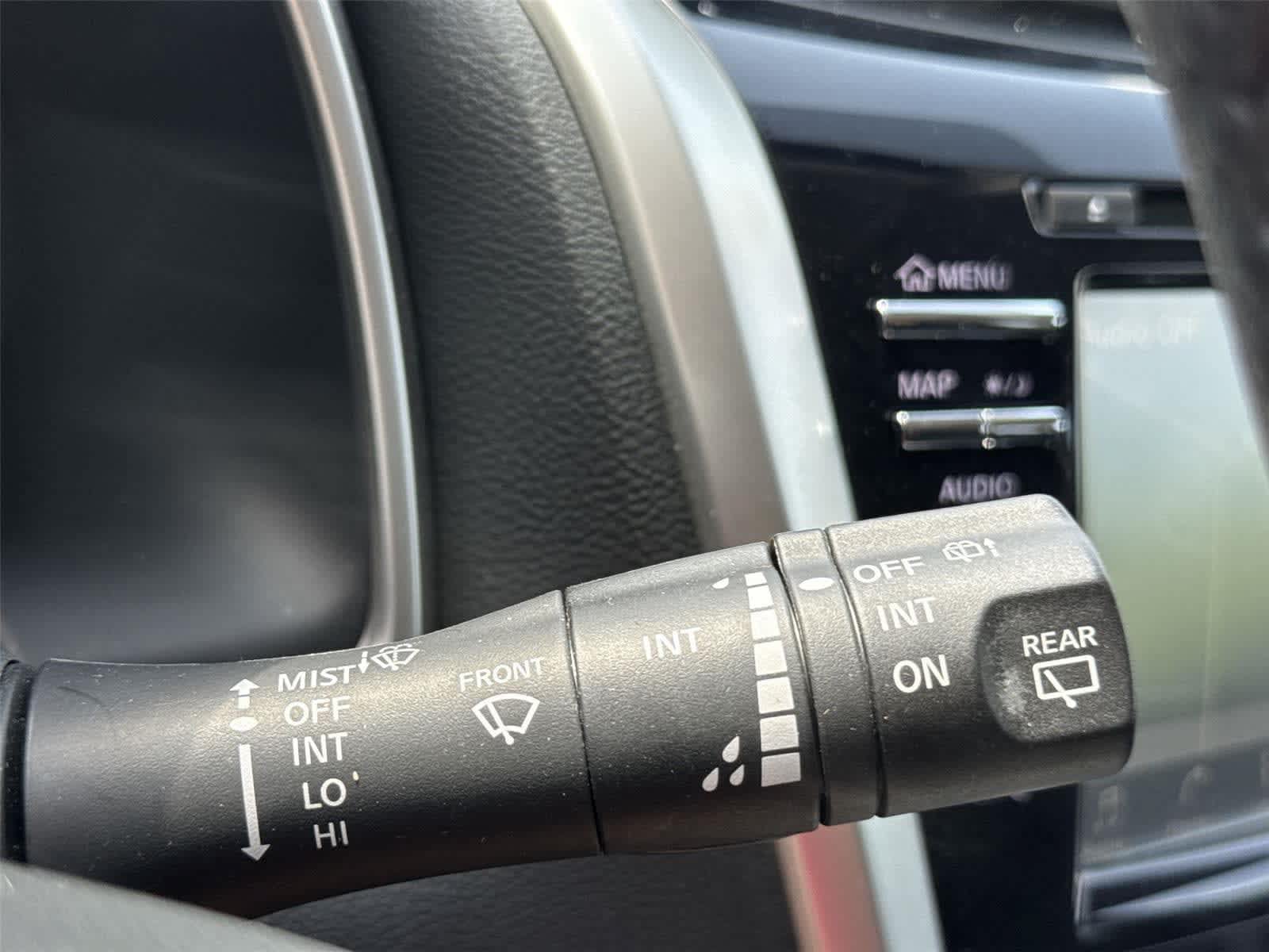 Used 2018 Nissan Murano SV w/ Premium Package AWD/4WD image 19