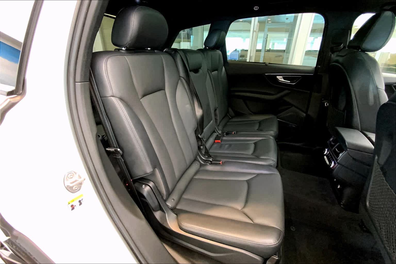 Used 2019 Audi Q7 3.0T Premium Plus w/ Premium Plus Package AWD/4WD image 19