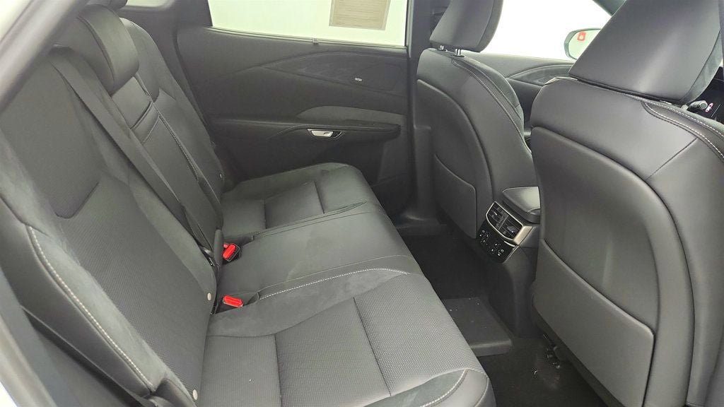 Used 2025 Lexus RX 450h AWD w/ Convenience Package image 22