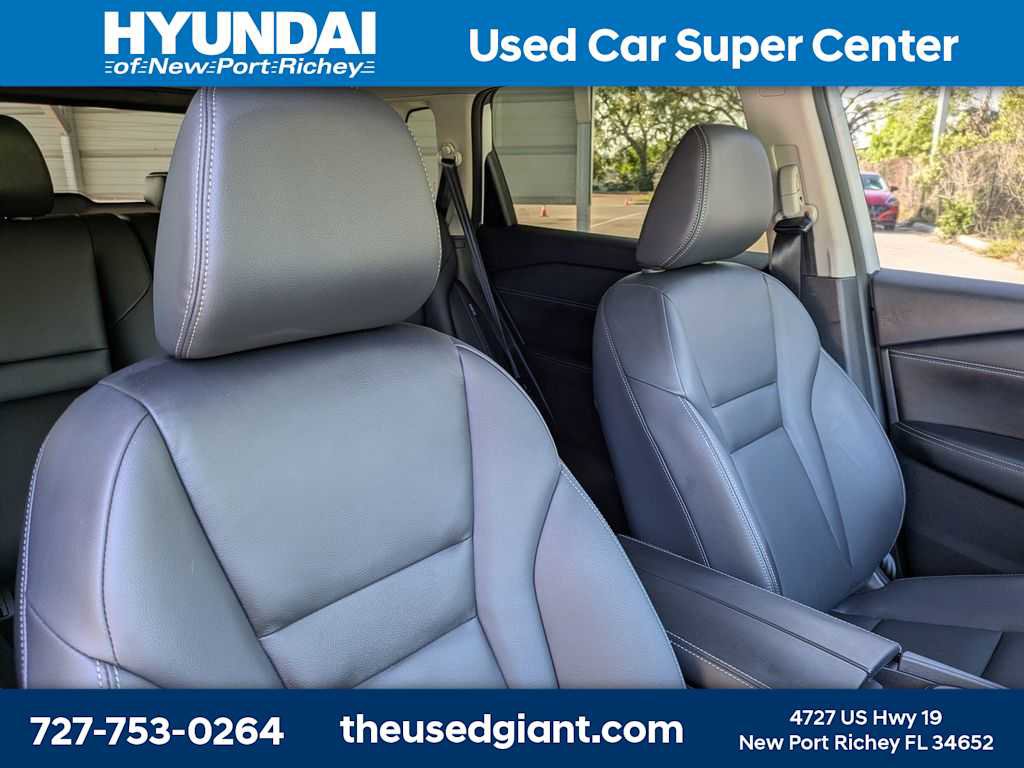 Used 2025 Nissan Rogue SL image 6