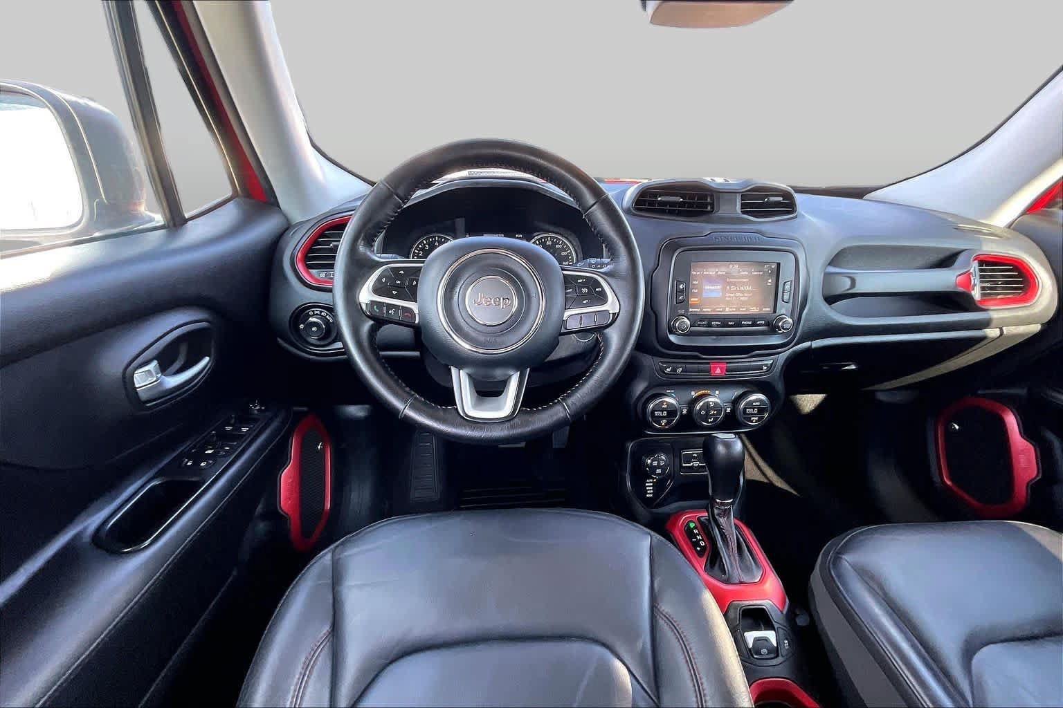 Used 2016 Jeep Renegade Trailhawk w/ Premium Trailhawk Package AWD/4WD image 6