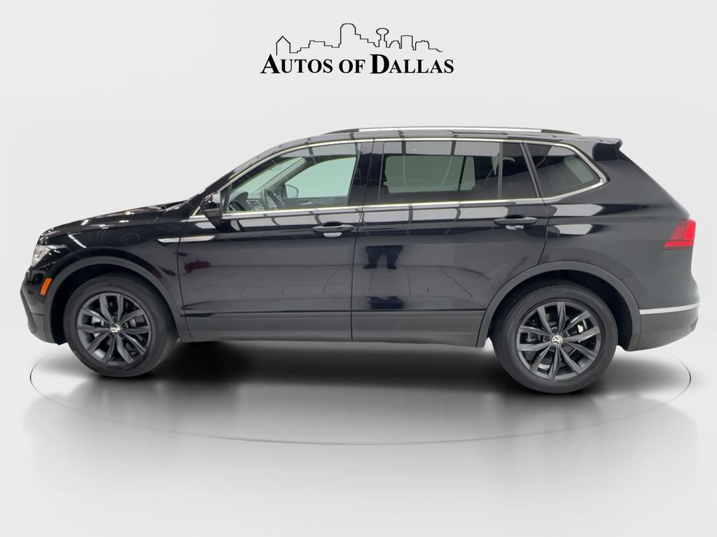 Used 2022 Volkswagen Tiguan SE w/ Panoramic Sunroof Package FWD image 5