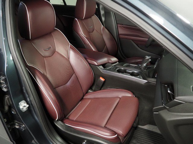 Used 2021 Cadillac CT4 Sport RWD image 2