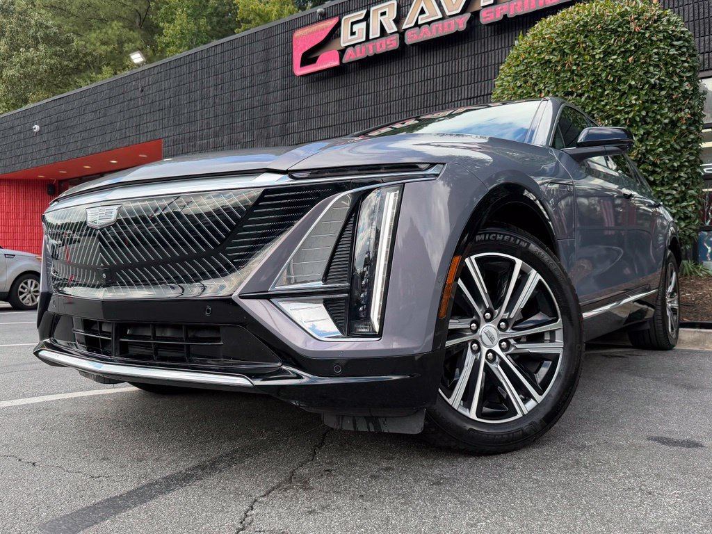Used 2024 Cadillac Lyriq Luxury RWD image 2