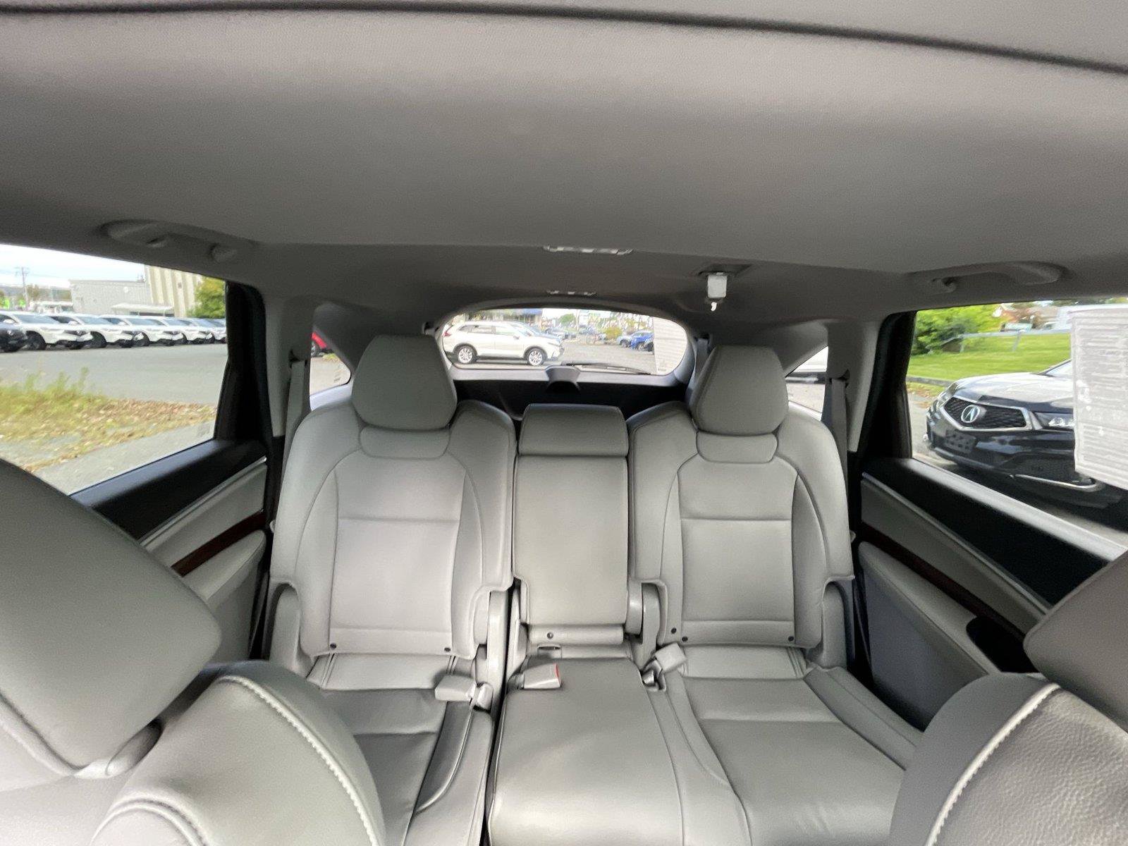 Used 2020 Acura MDX SH-AWD image 29