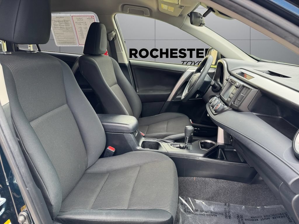 Certified 2017 Toyota RAV4 LE w/ Carpet Mat Package AWD/4WD image 17