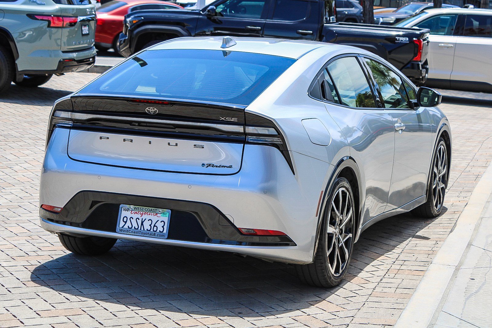 Certified 2024 Toyota Prius Prime FWD image 7
