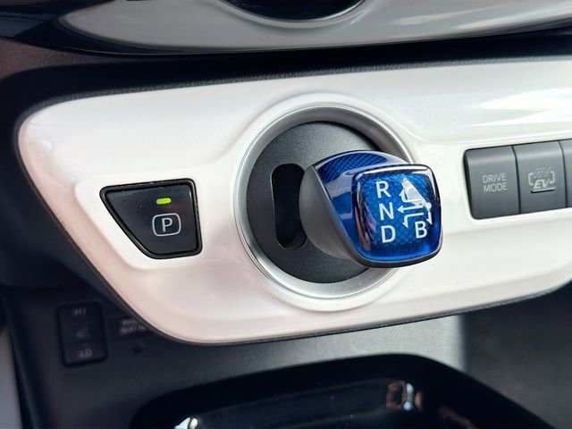 Used 2019 Toyota Prius Prime Plus FWD image 26