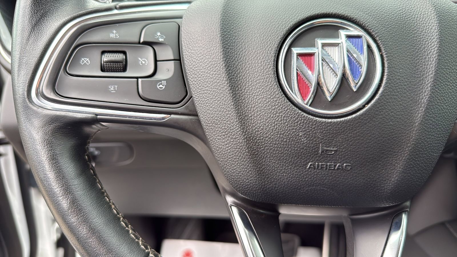 Used 2023 Buick Envision Preferred image 16
