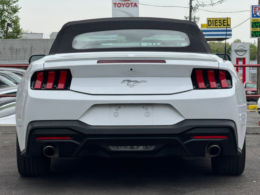 Used 2024 Ford Mustang Premium RWD image 12