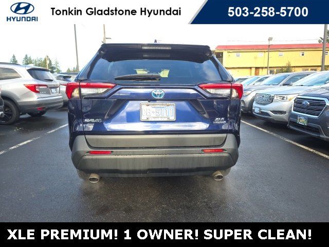 Used 2022 Toyota RAV4 XLE Premium image 6