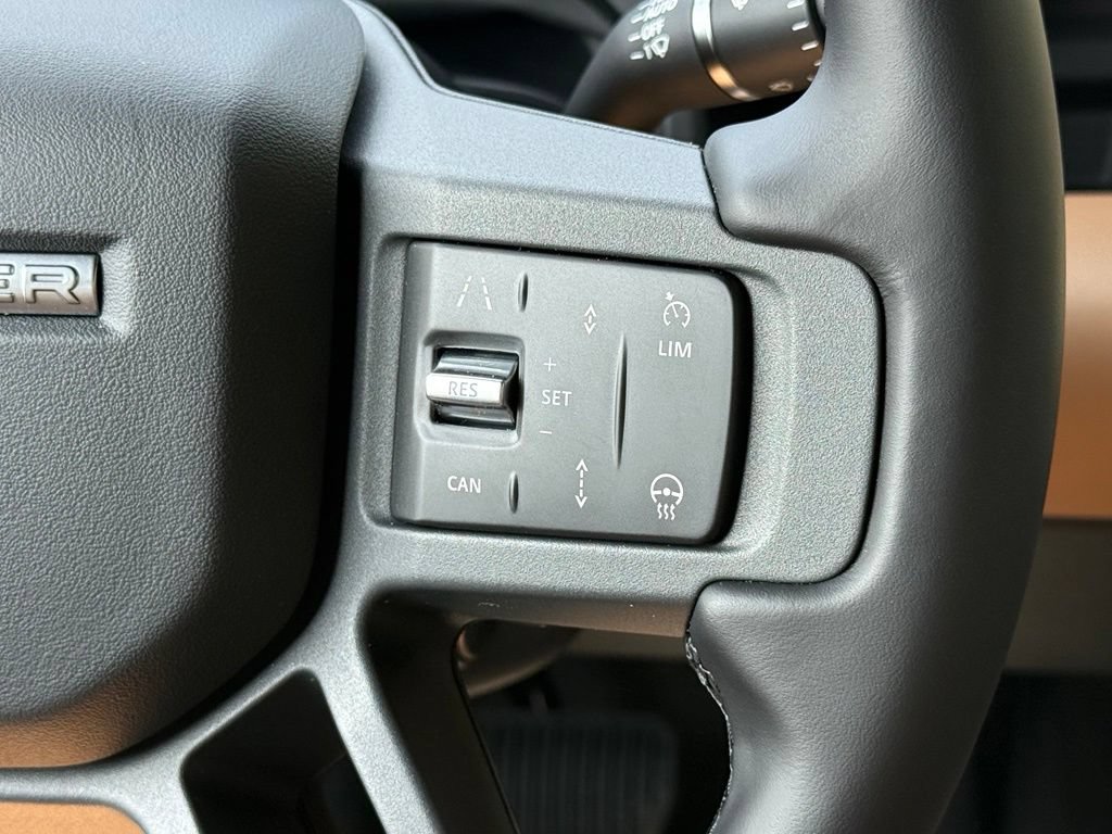 New 2026 Land Rover Defender 110 X-Dynamic SE AWD/4WD image 18
