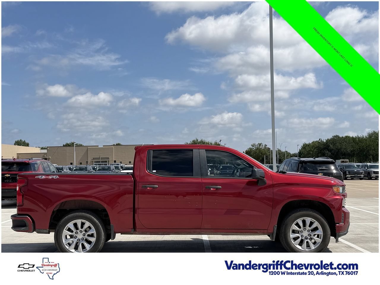 Used 2019 Chevrolet Silverado 1500 Custom w/ Custom Value Package AWD/4WD image 3
