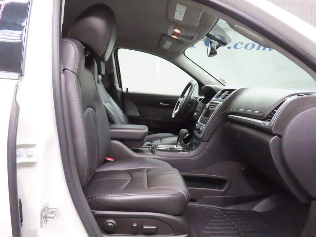 Used 2015 GMC Acadia SLT image 27