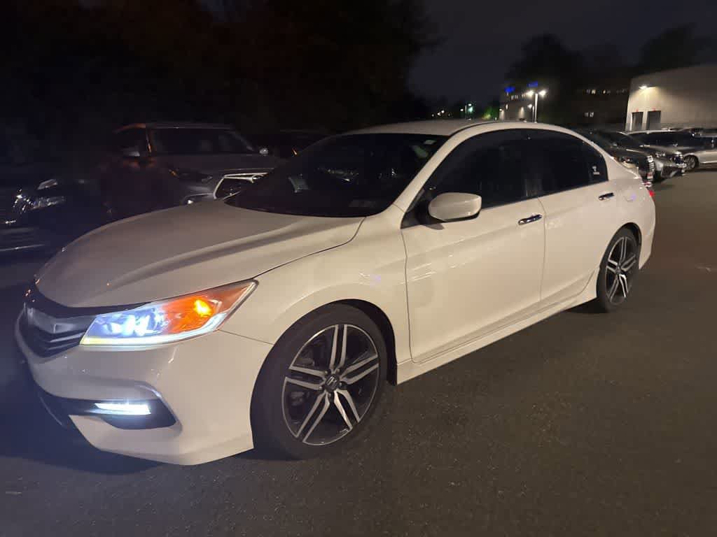 Used 2016 Honda Accord Sport image 2