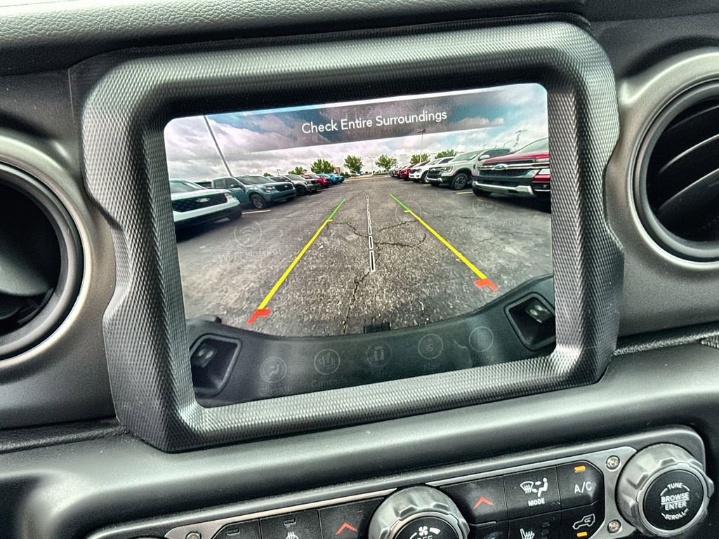Used 2023 Jeep Gladiator Willys image 20