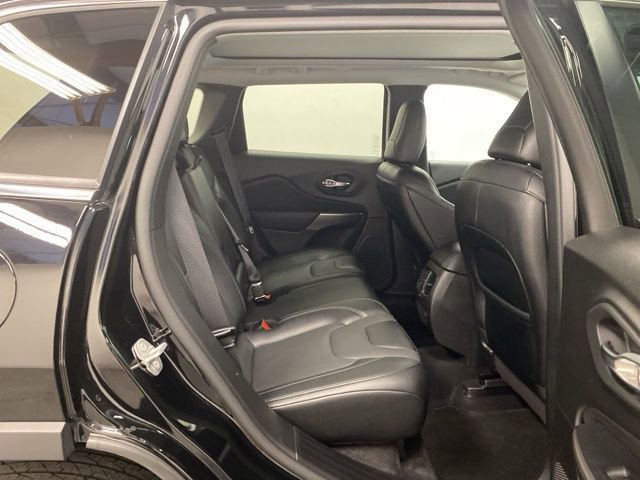 Used 2022 Jeep Cherokee Latitude Lux w/ Sun & Sound Group image 28