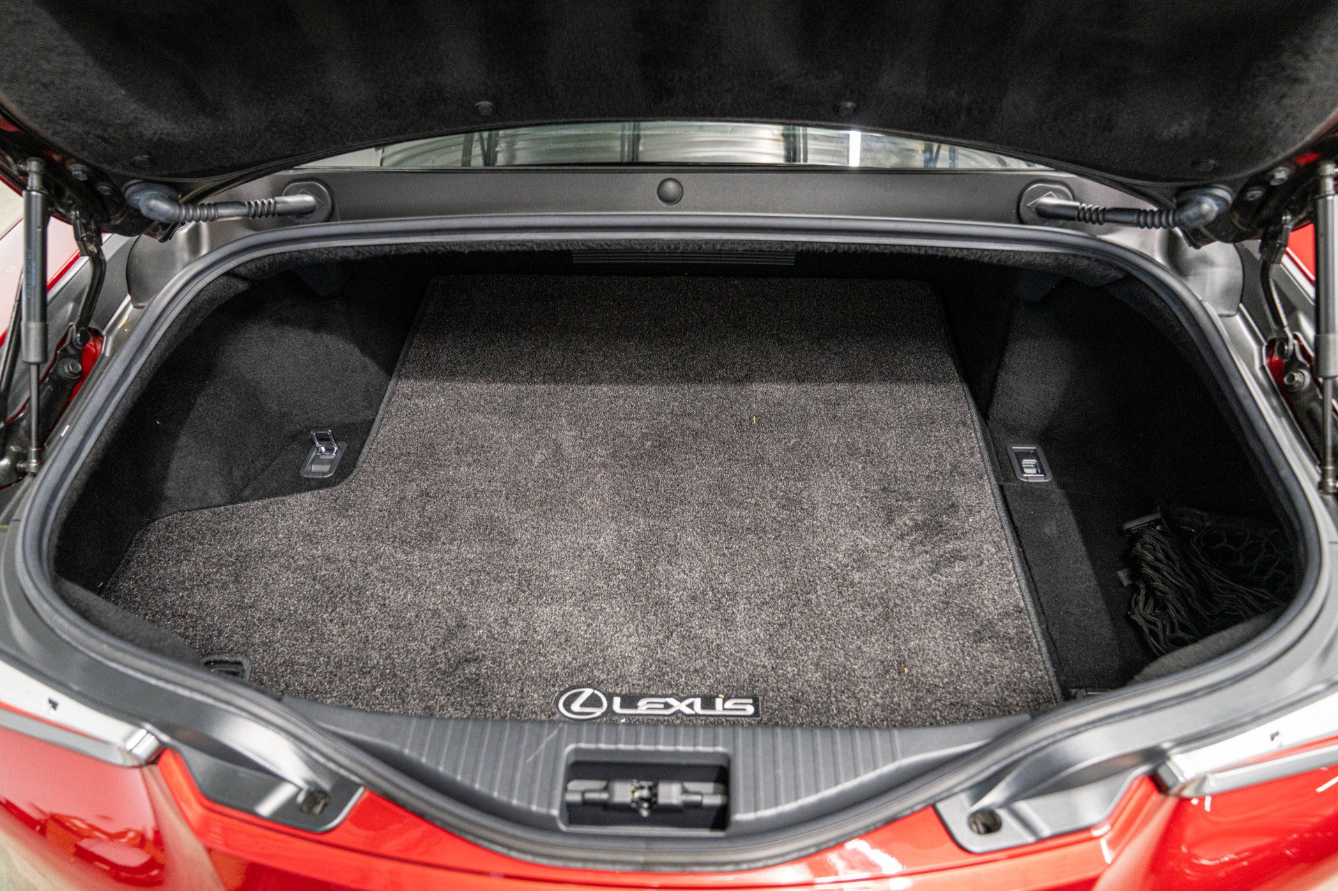 Used 2018 Lexus LC 500 Coupe w/ Touring Package RWD image 18
