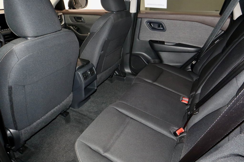 Certified 2023 Nissan Rogue S image 20