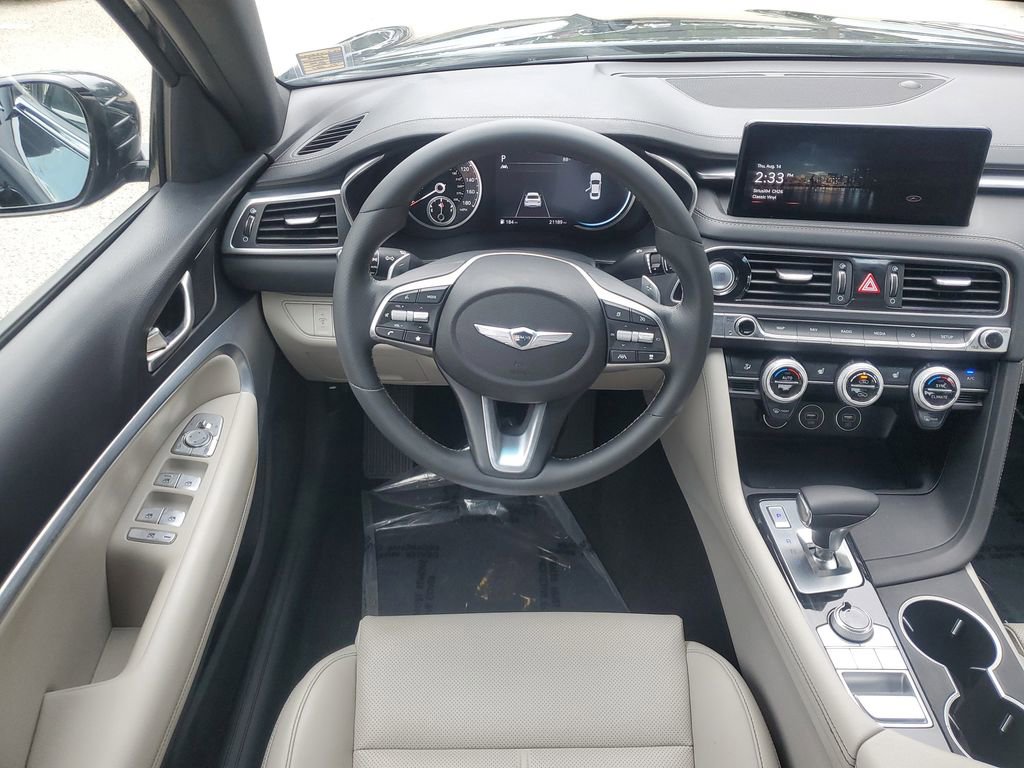 Used 2023 Genesis G70 2.0T image 22