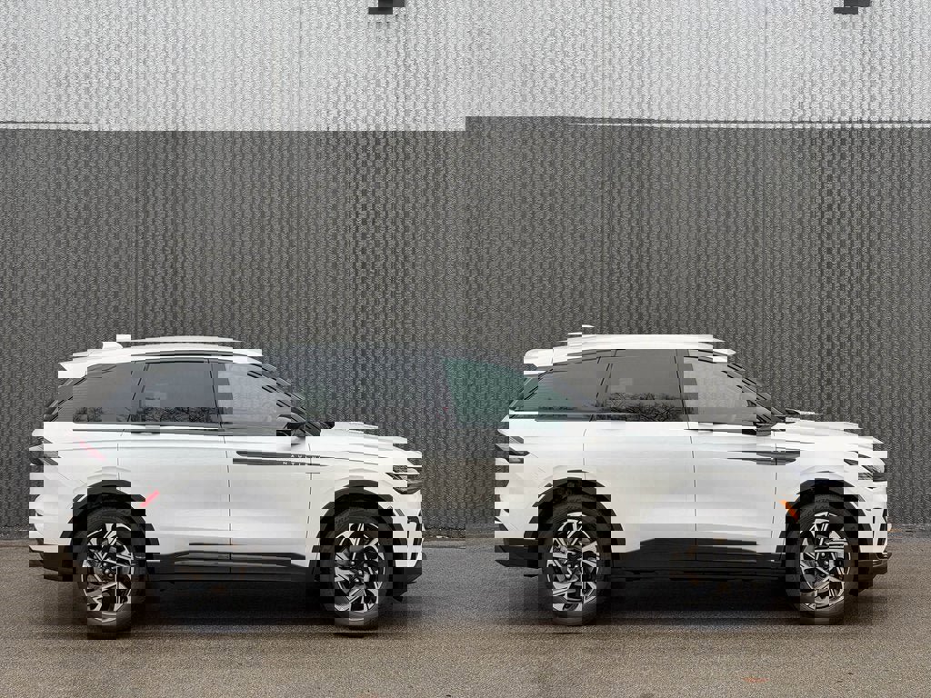 New 2026 Lincoln Nautilus Premier w/ Jet Appearance Package image 7