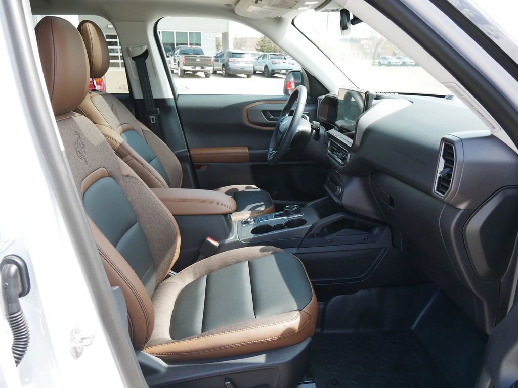 Used 2025 Ford Bronco Sport Outer Banks w/ Sasquatch Outer Banks Package image 14