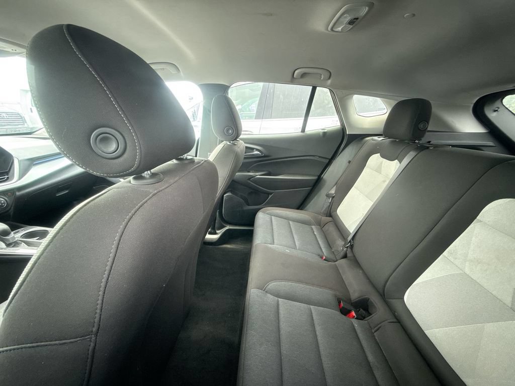 Used 2024 Chevrolet Trax LS FWD image 8