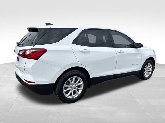 Used 2020 Chevrolet Equinox LS image 2