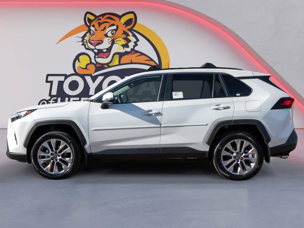 Used 2025 Toyota RAV4 XLE Premium image 8