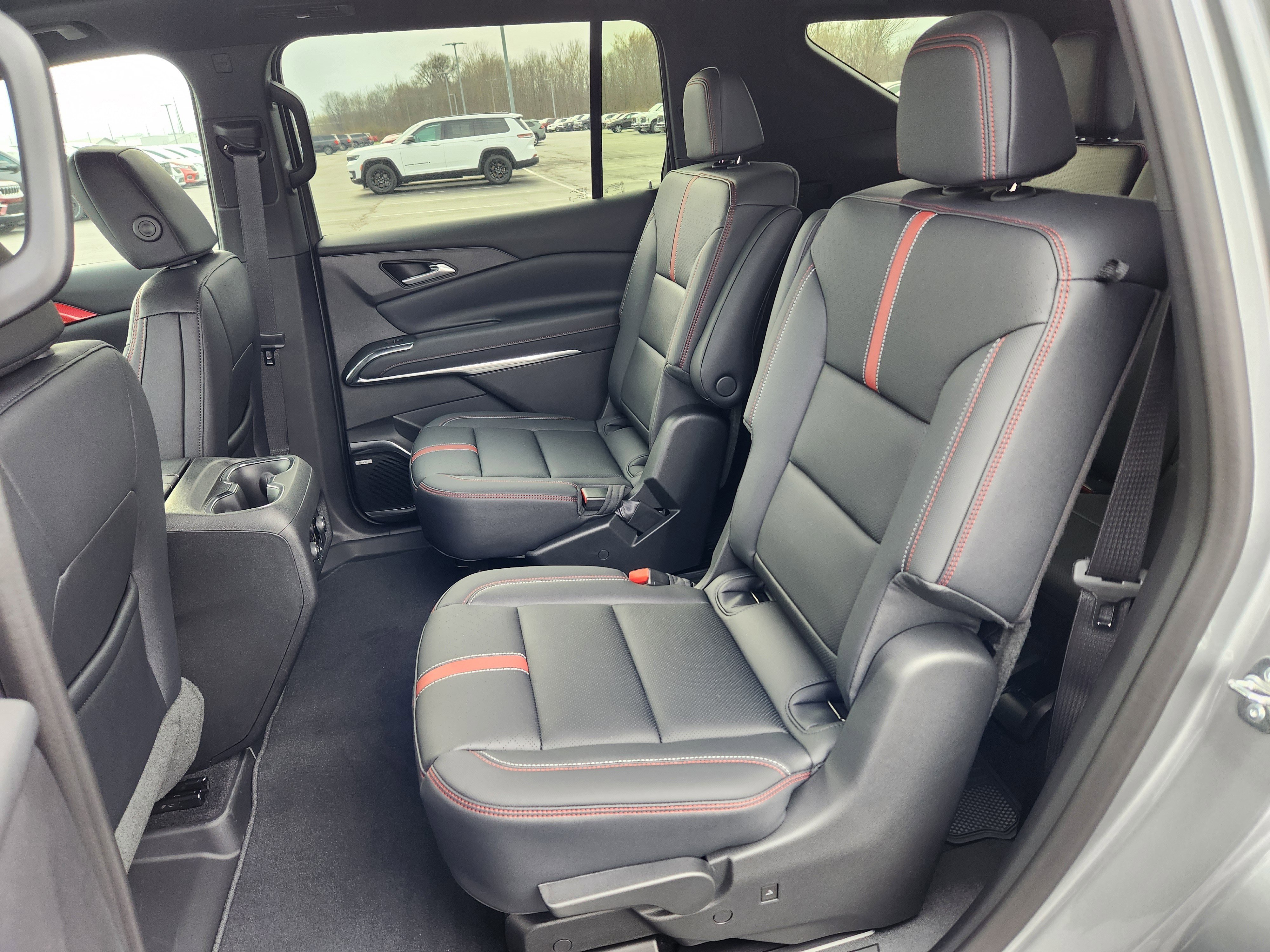 New 2026 Chevrolet Traverse RS FWD image 9