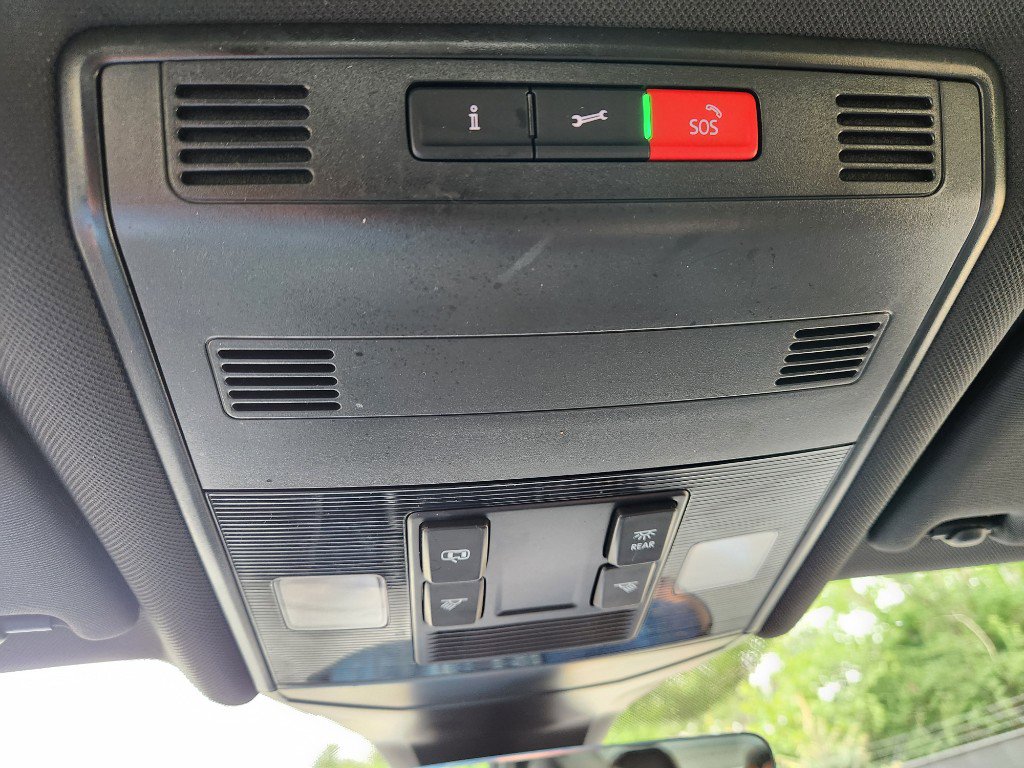 Certified 2024 Volkswagen Jetta Sport image 35