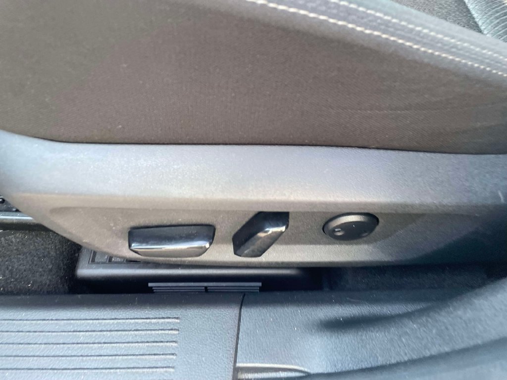 Used 2024 Nissan Rogue SV AWD/4WD image 21