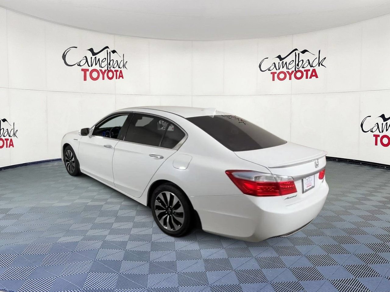 Used 2015 Honda Accord Touring image 8
