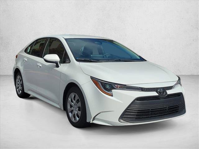 Used 2024 Toyota Corolla LE image 3
