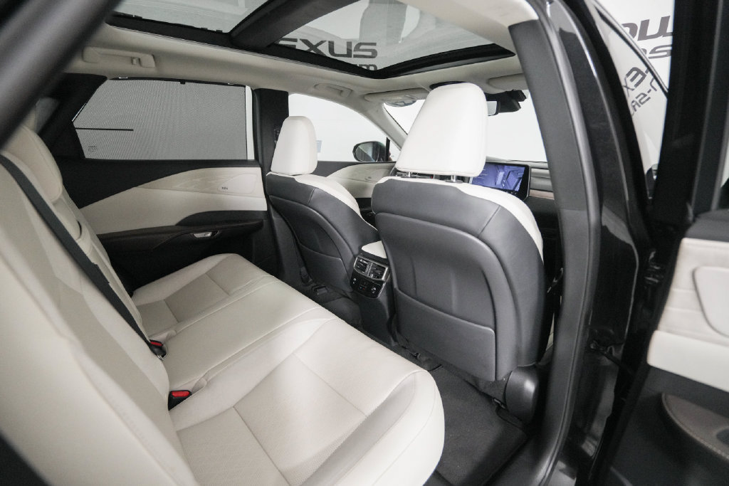 Certified 2023 Lexus RX 350 w/ Accessory Package (Z1) AWD/4WD image 18