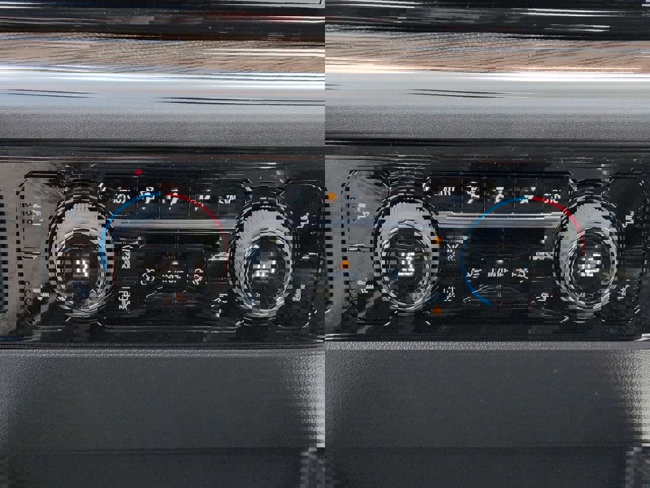 New 2026 Chevrolet Silverado 1500 LT w/ Leather Package image 17