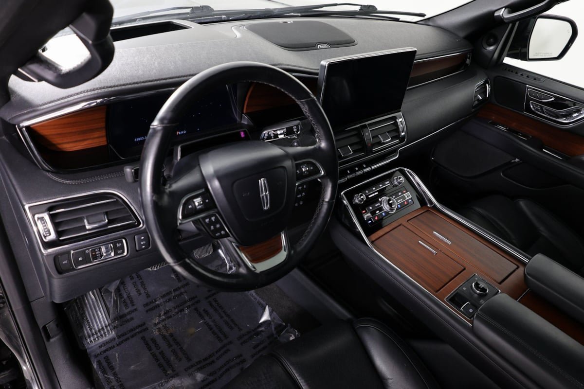 Used 2023 Lincoln Navigator Reserve AWD/4WD image 23