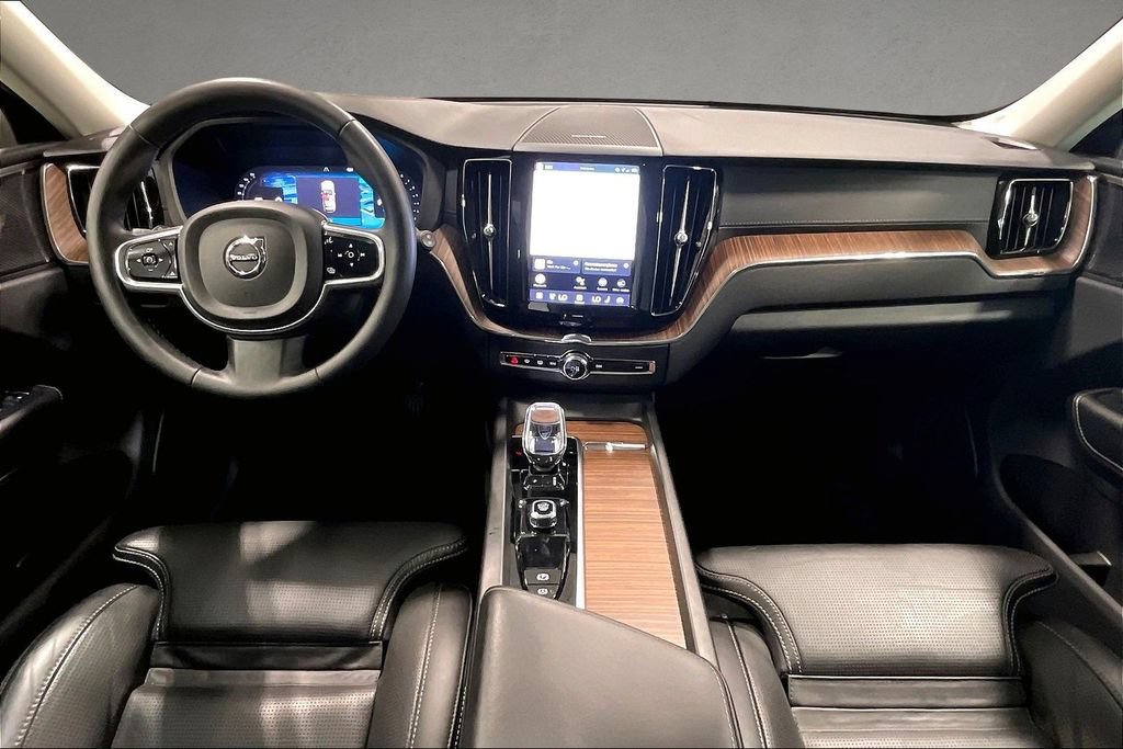 Certified 2023 Volvo XC60 B6 Ultimate w/ Climate Package AWD/4WD image 8