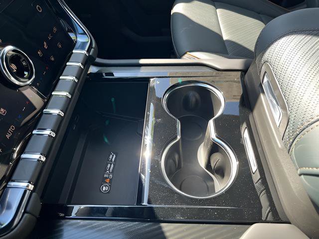 New 2026 GMC Yukon AT4 AWD/4WD image 20