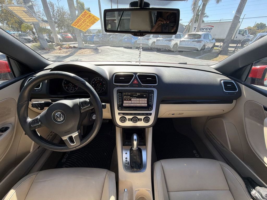 Used 2015 Volkswagen Eos Final Edition image 10