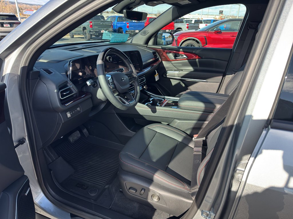 New 2026 Chevrolet Traverse Z71 w/ Enhanced Driving Package image 9