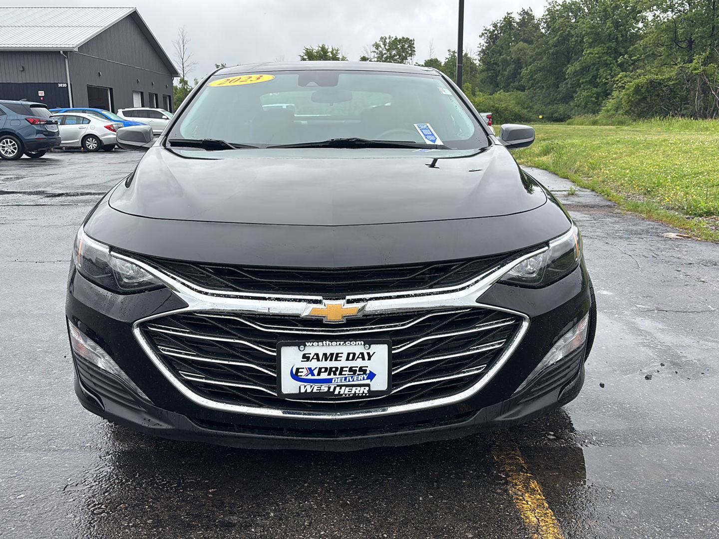 Used 2023 Chevrolet Malibu LT FWD image 2