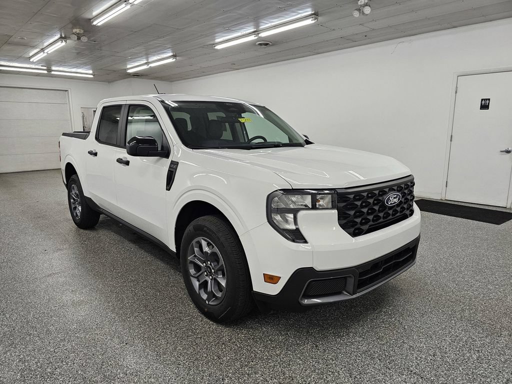 New 2026 Ford Maverick XLT w/ Equipment Group 301A AWD/4WD image 3
