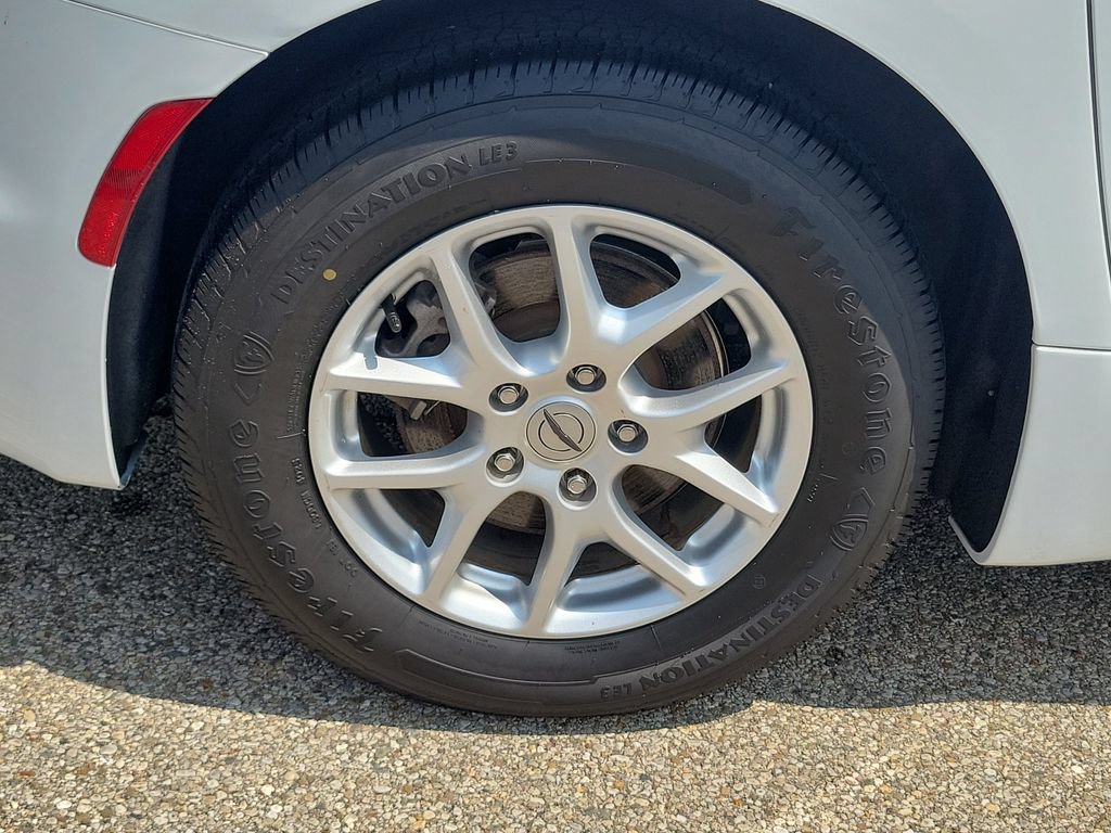 Used 2023 Chrysler Pacifica Touring-L FWD image 5