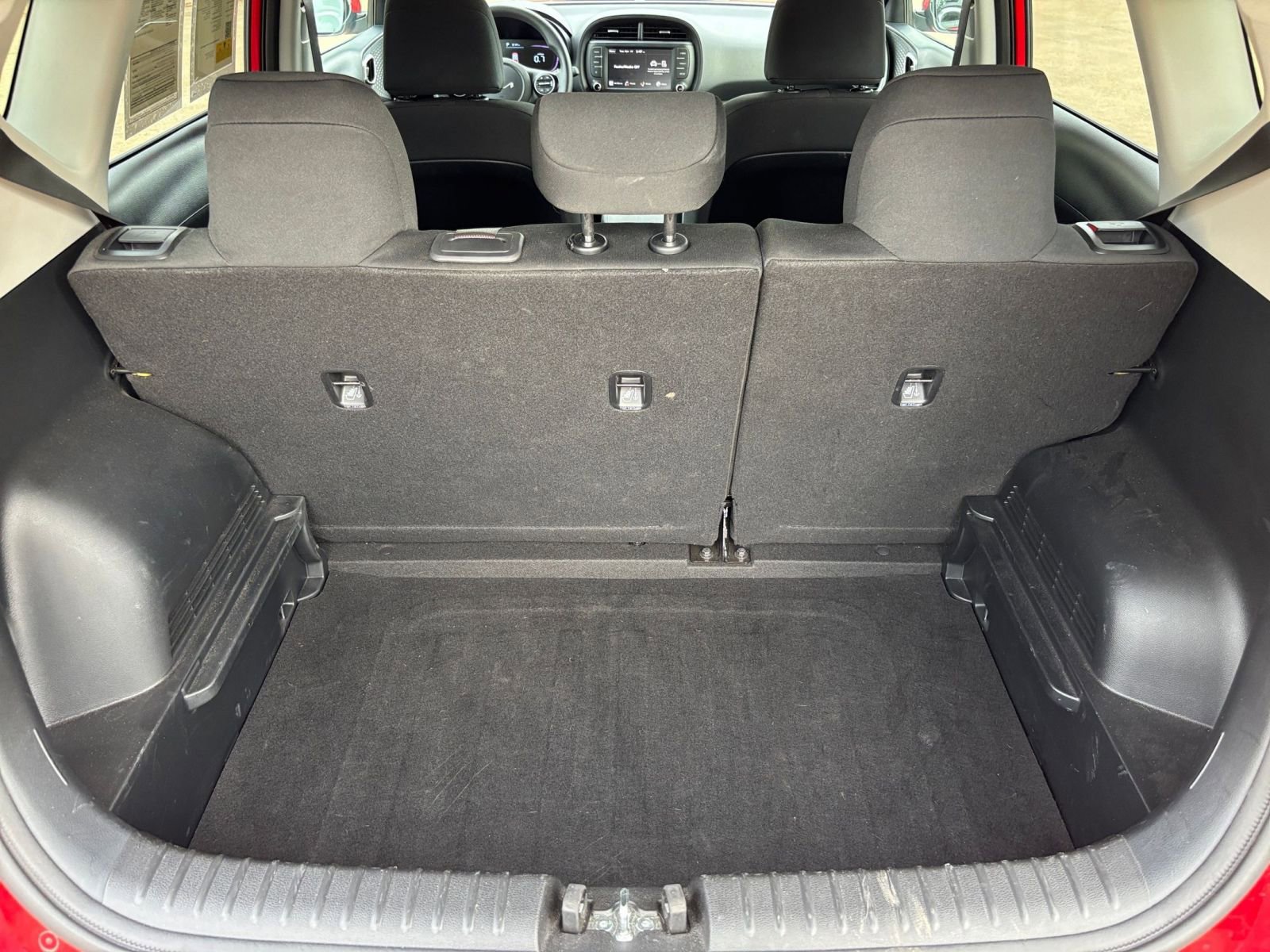 Used 2025 Kia Soul LX w/ LX Technology Package image 31